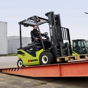 CLARK SE25-35 elektrische heftruck1